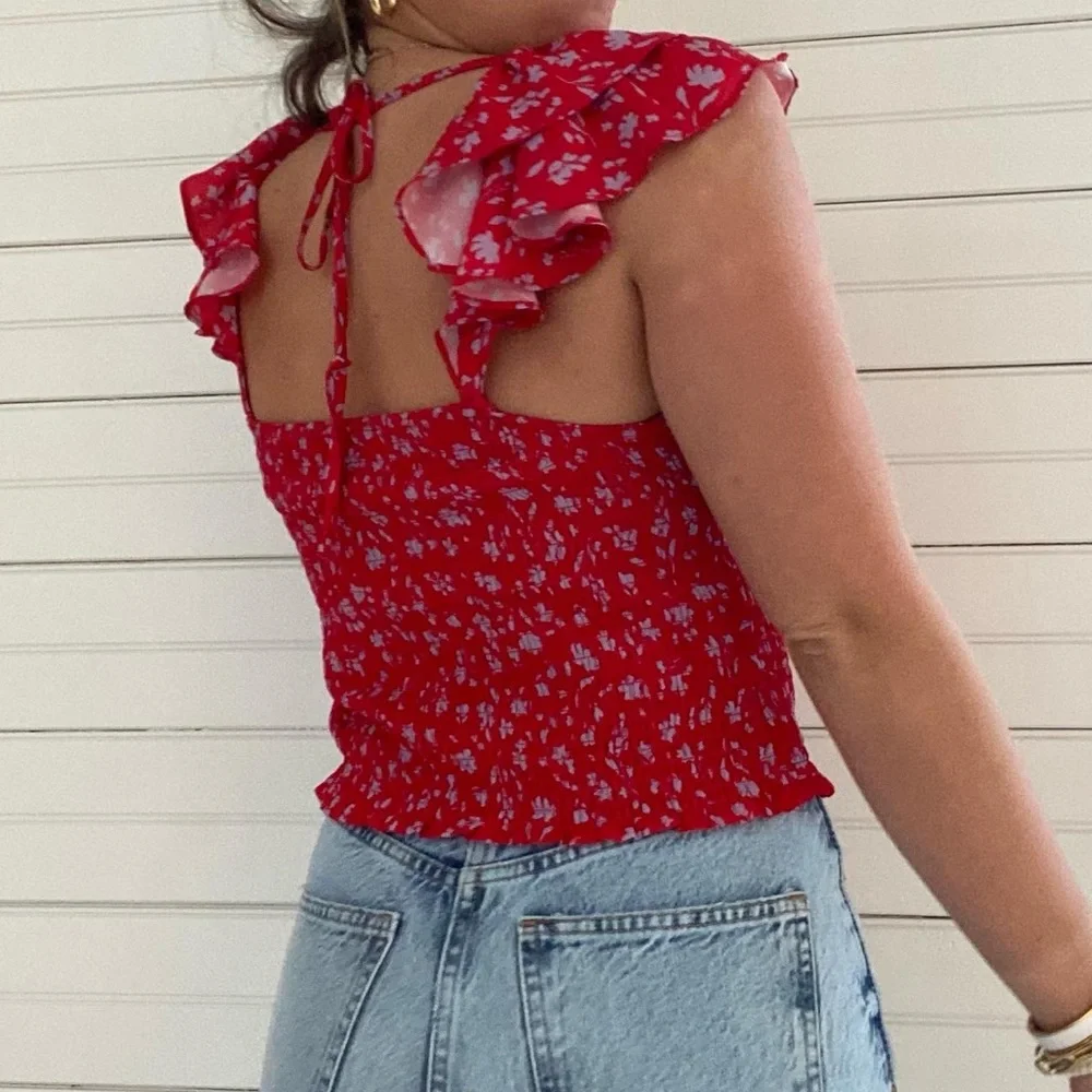 RED FLORAL TOP❤️🔥❤️🔥❤️🔥 - Picture 1 of 2